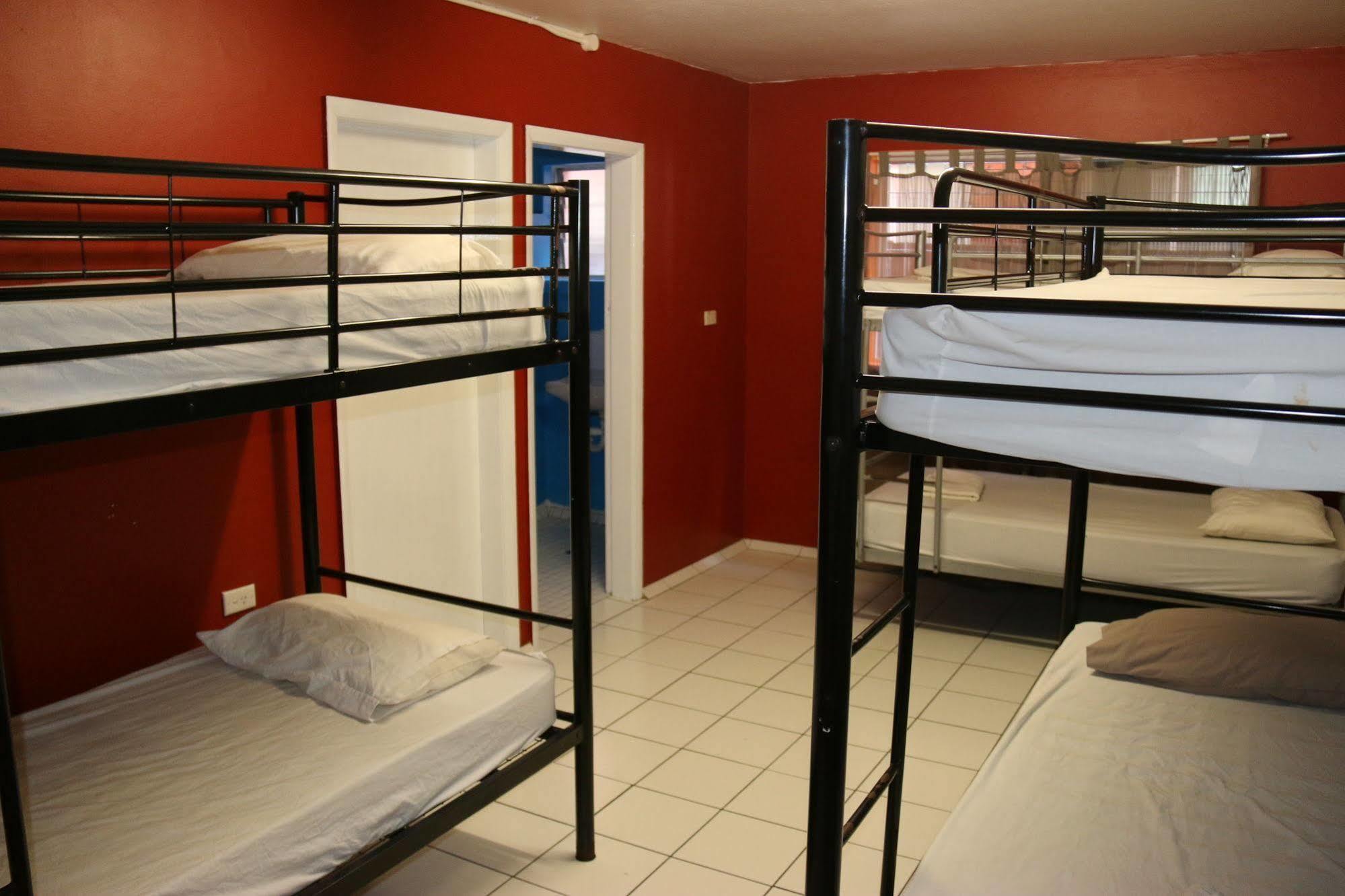 Auberge de jeunesse Cairns Waterfront Backpackers Extérieur photo